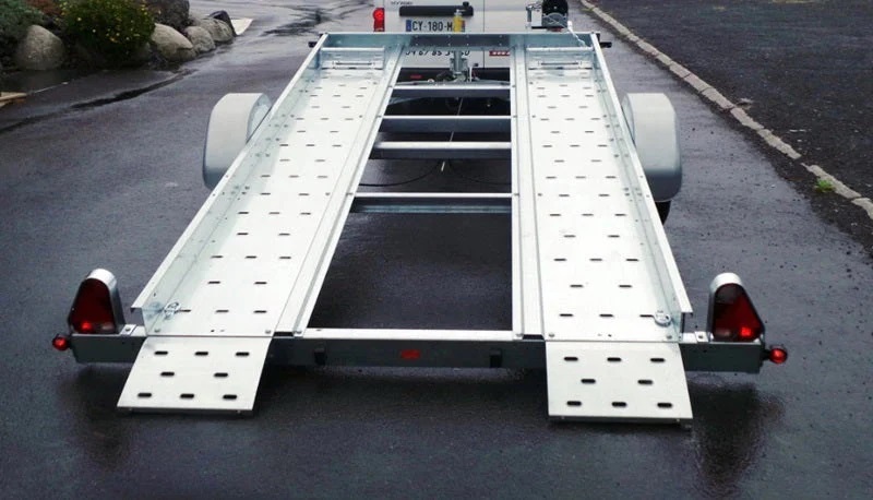 Einachsiger Autotransporter 1300kg
